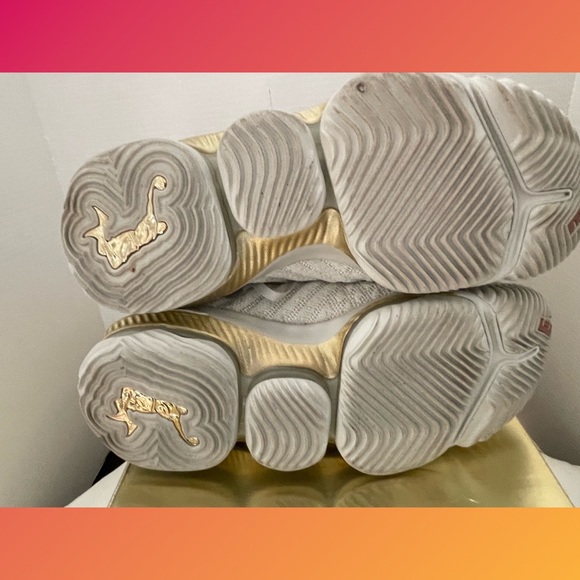 Levaron XVI Limited edition with lion relief womens kicks - Picture 9 of 12